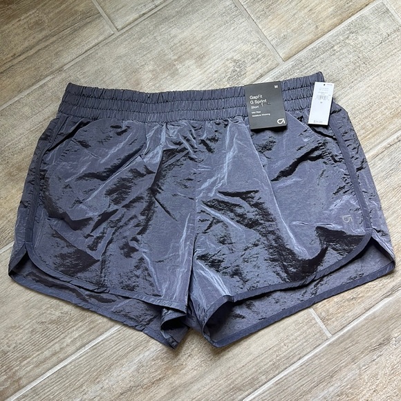 GAP Pants - GapFit G Sprint Shorts Mid-Rise